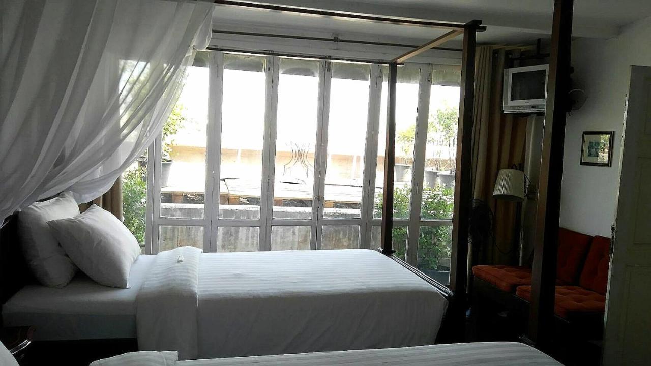 Ibrik Resort By The River Bangkok Buitenkant foto